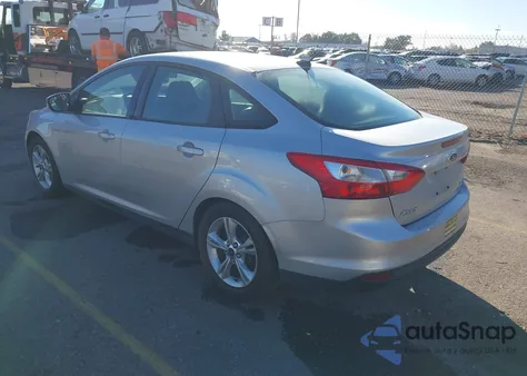 2014 Ford Focus Se z USA, uszkodzony, nr VIN 1FADP3F24EL311529